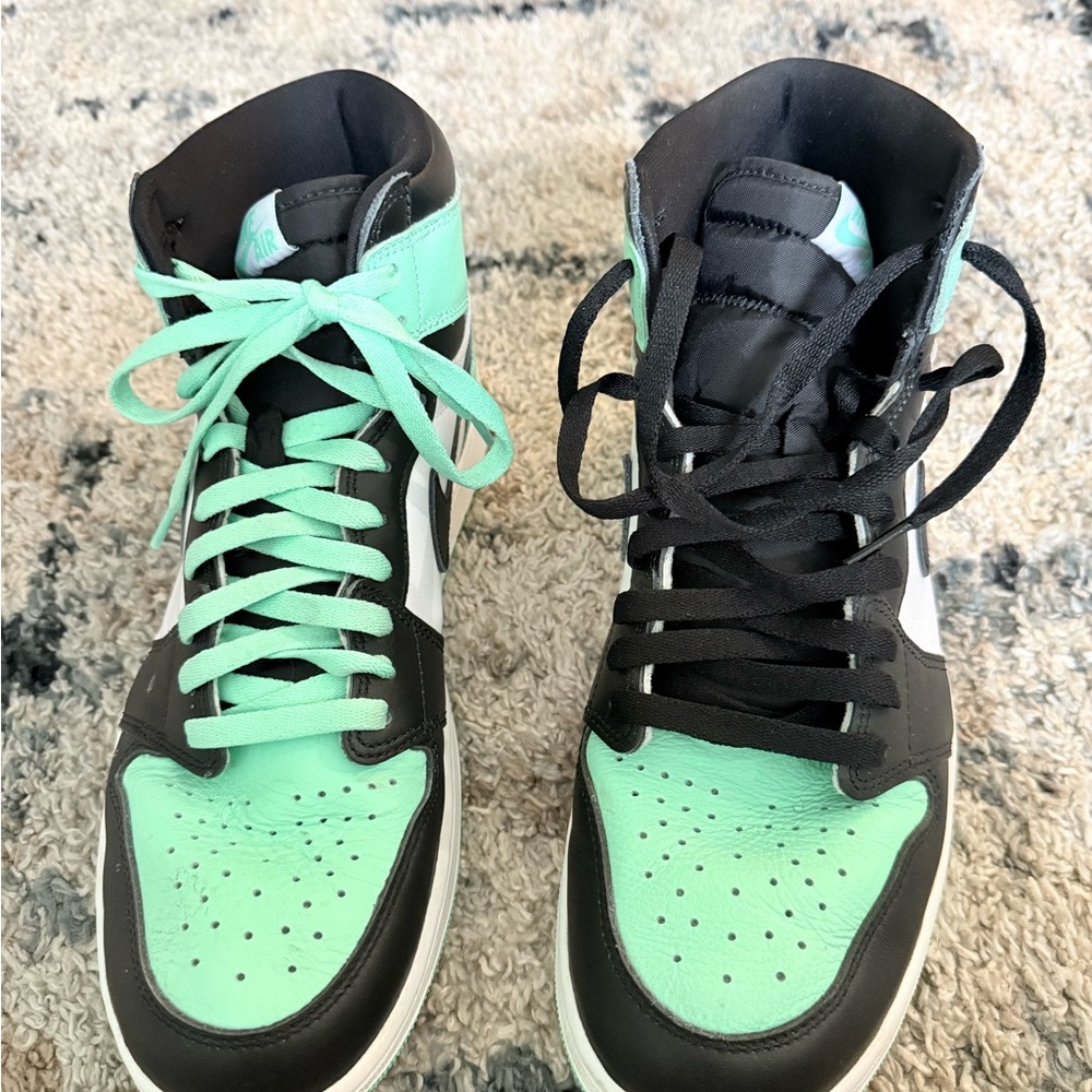 🔥 Nike Air Jordan 1 Mid – Mint / Black / White 🔥